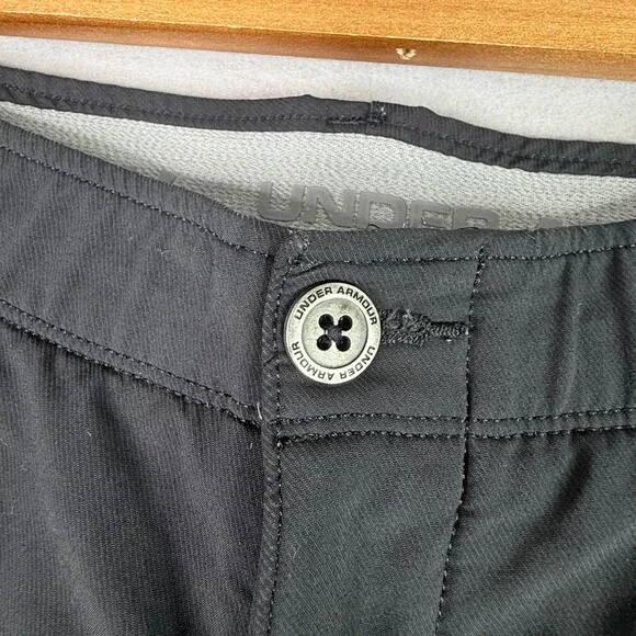 Under Armour Shorts Mens 38 Black Golf Classic Chino Casual Prep Heatgear - Picture 3 of 10